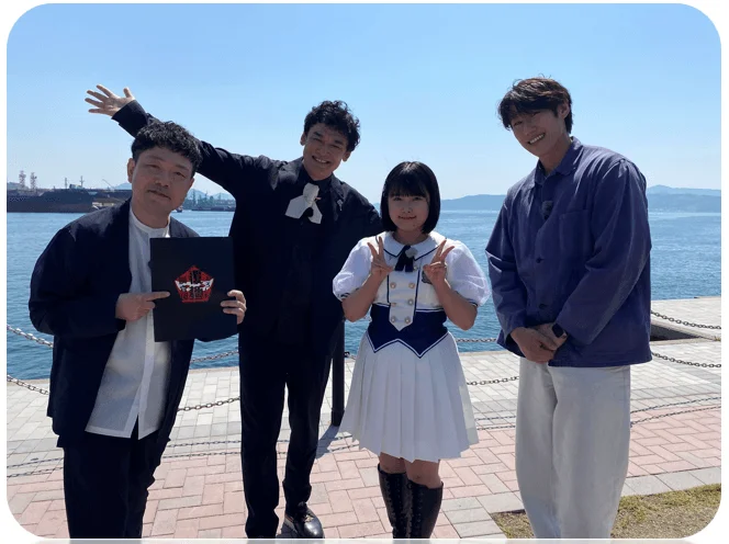 覆麺調査団メンバーの集合写真