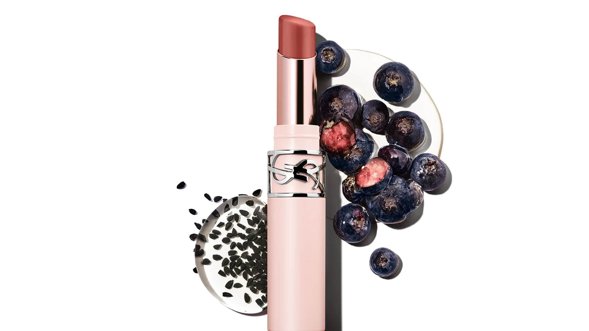 YSLリップスティックとブラックベリー