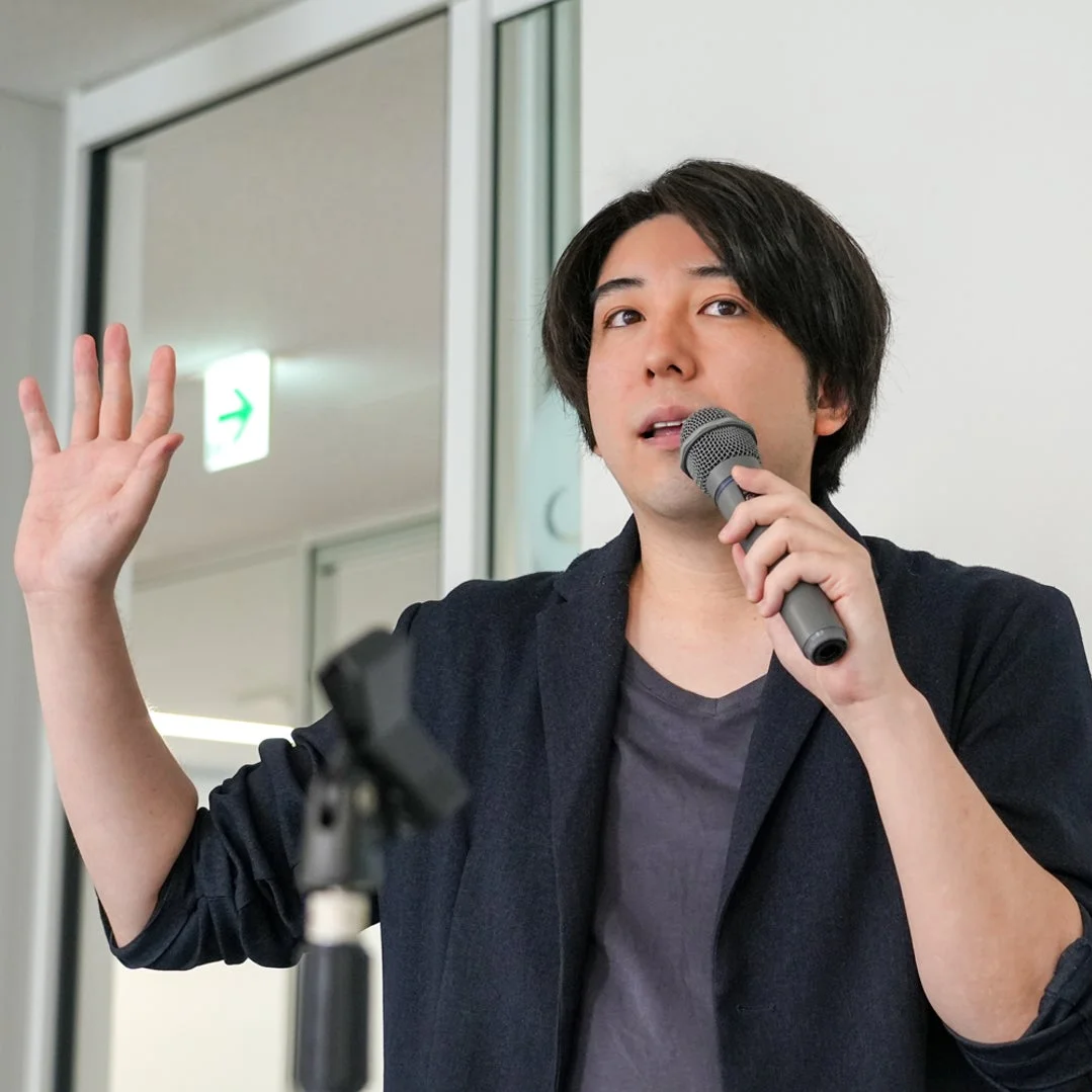 登壇する畠山翔氏