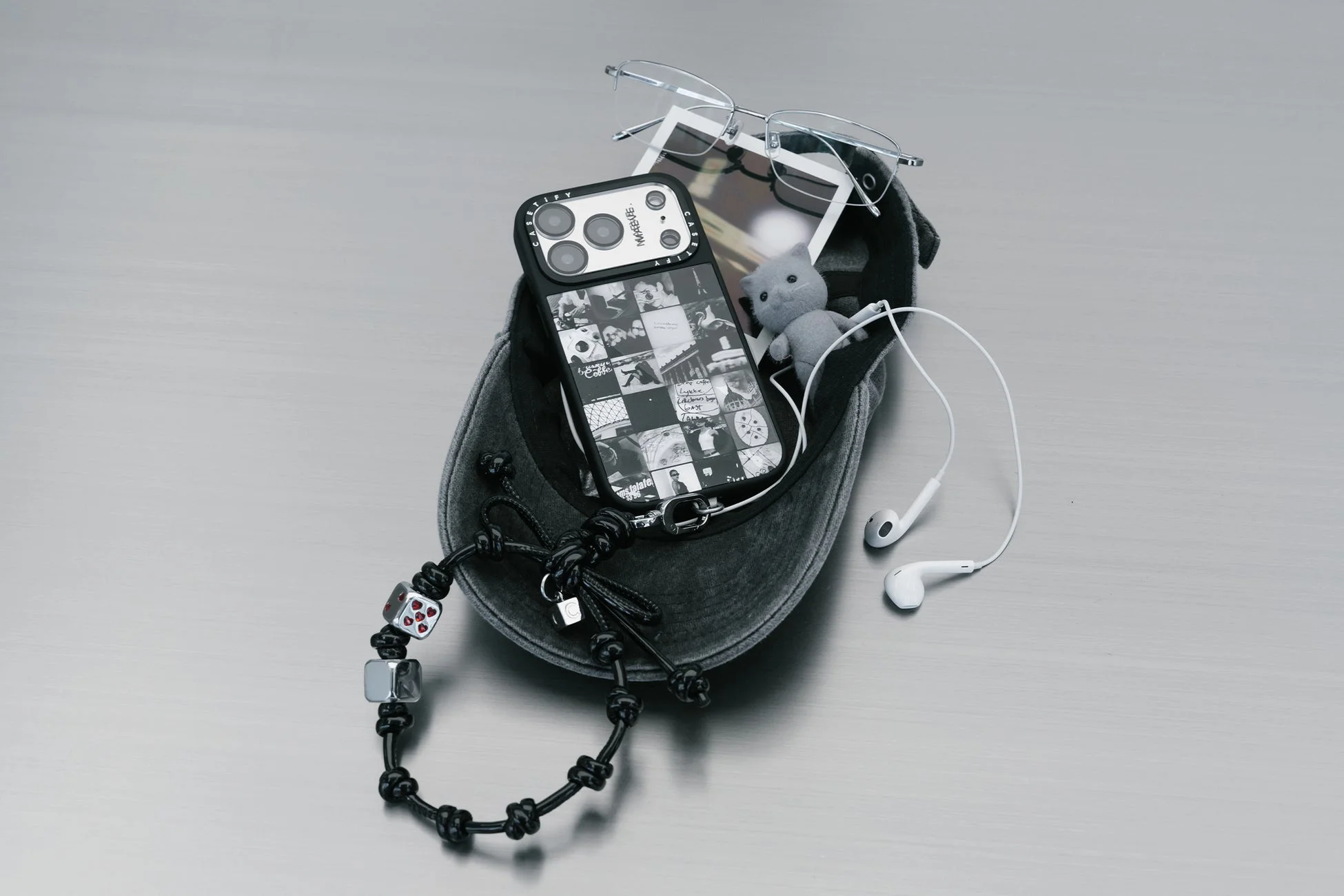 CASETiFYのモノクロームフィルターを使ったカスタマイズ例