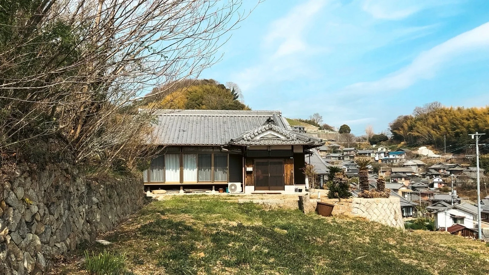 山里の日本家屋