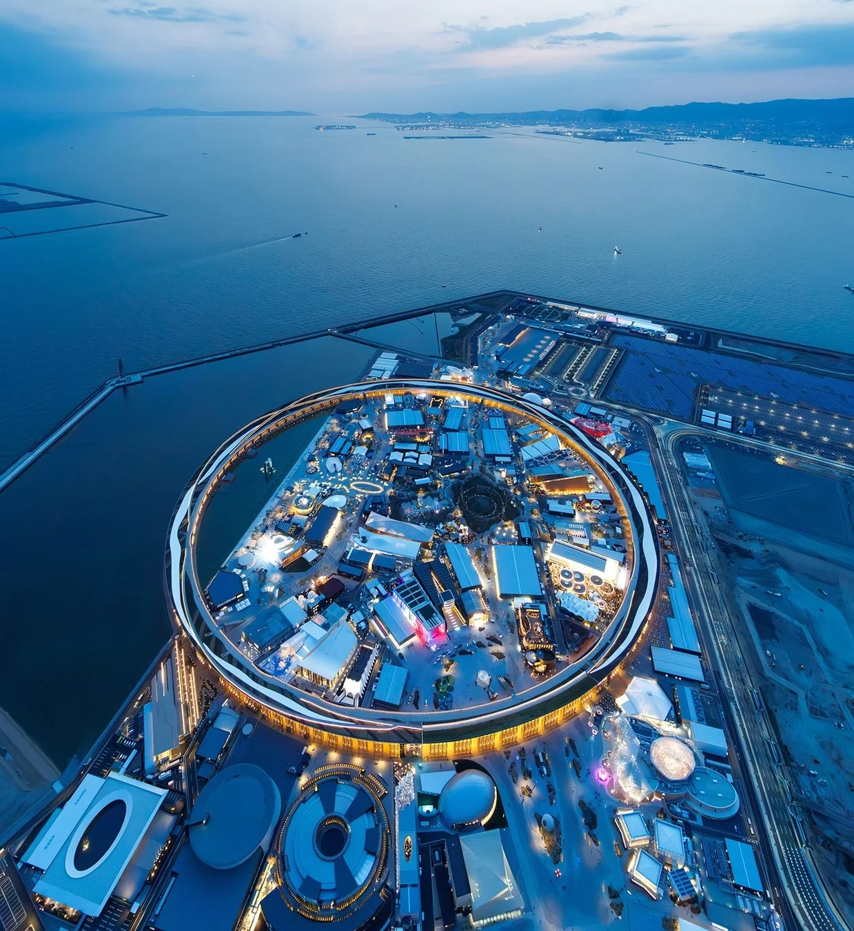 大阪・関西万博 大屋根リングの俯瞰