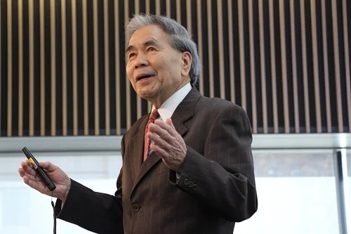 蒲島郁夫氏による特別講演