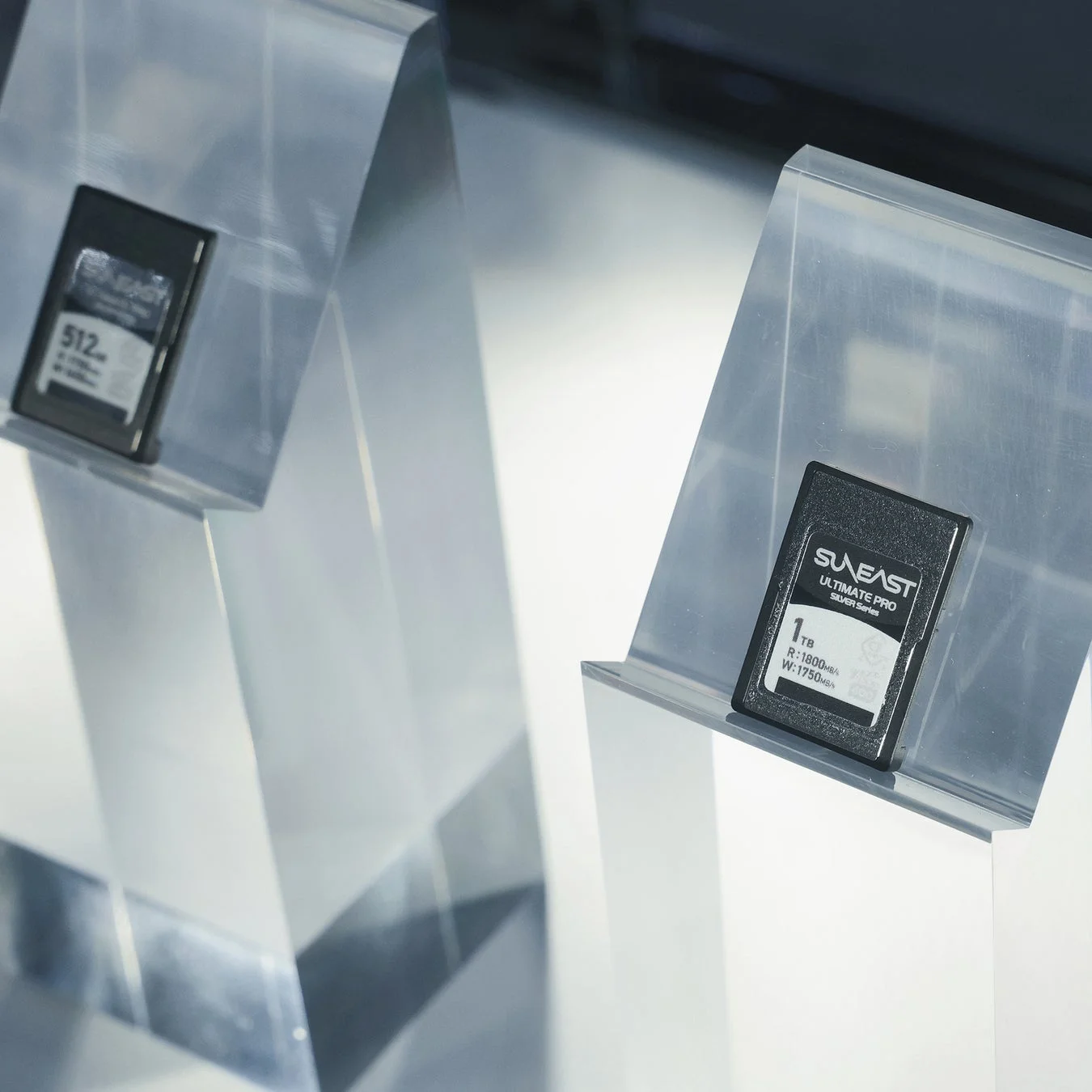 CFexpress Type Aカードの展示