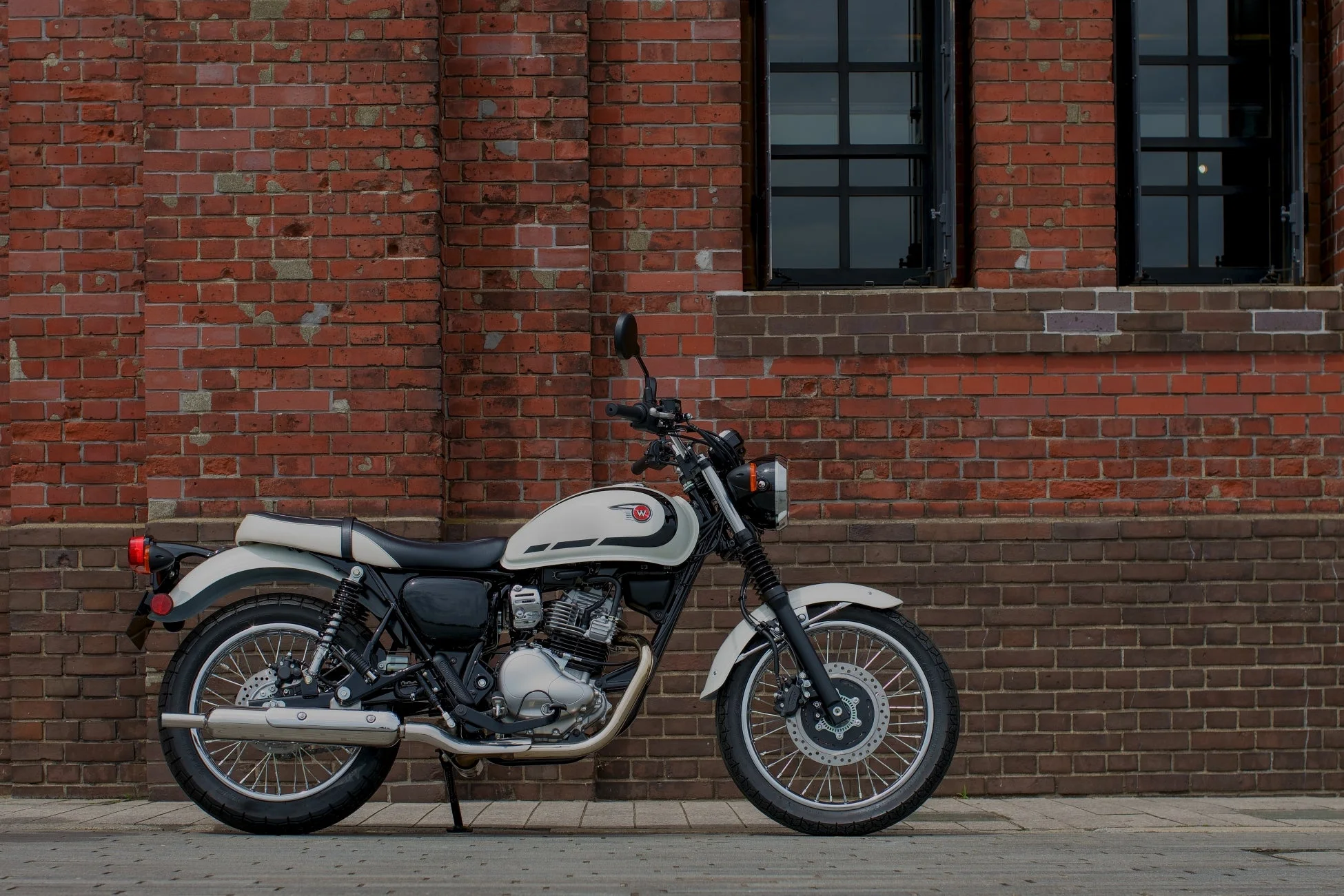 W/MEGUROシリーズ投稿イメージ