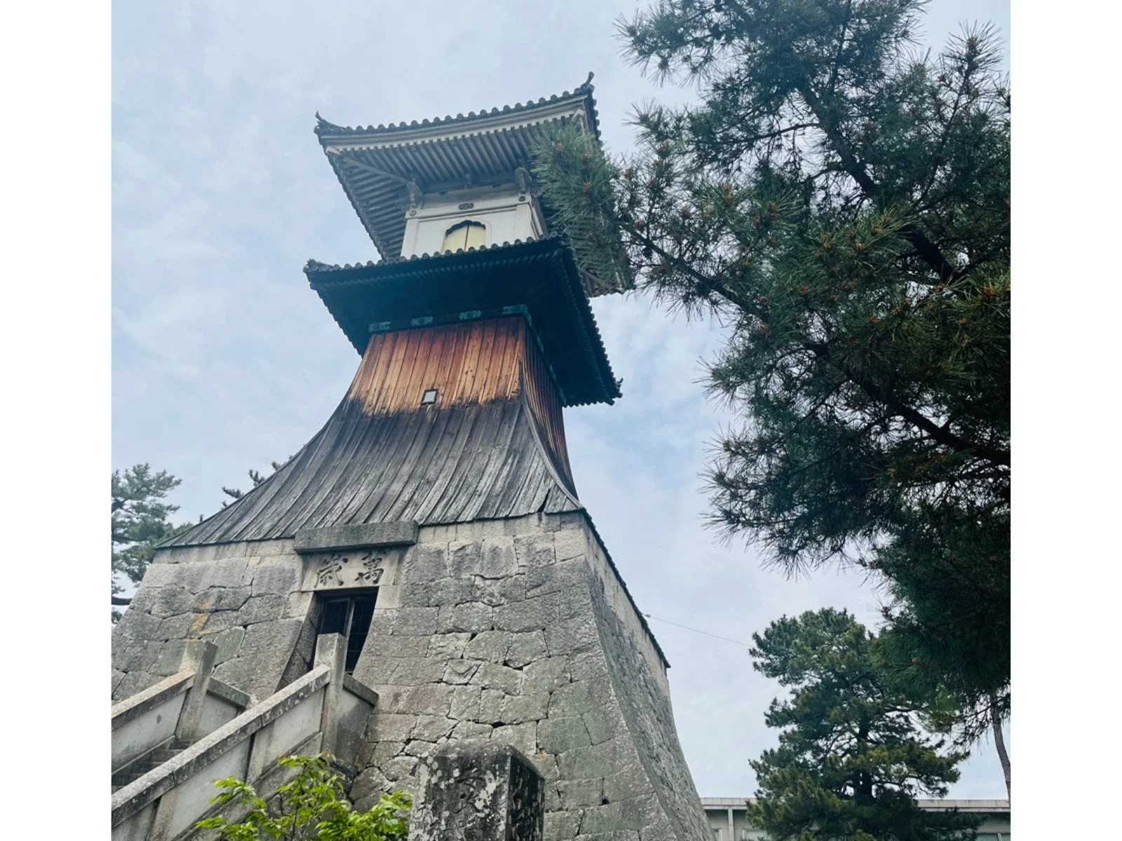 日本の伝統的な鐘楼