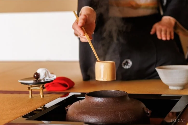 茶道、着物、和室、抹茶