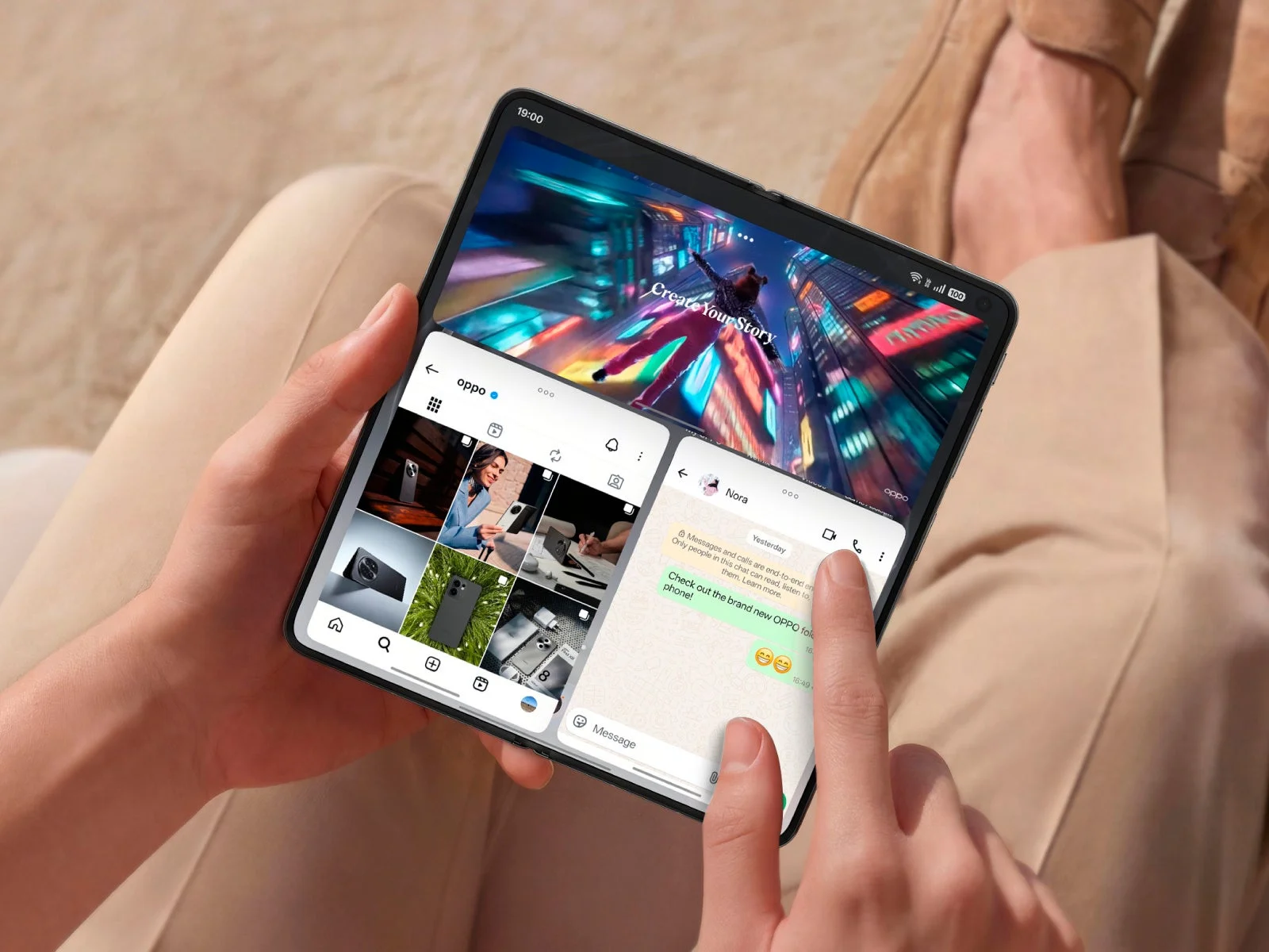 折りたたみスマホのマルチタスク画面の例