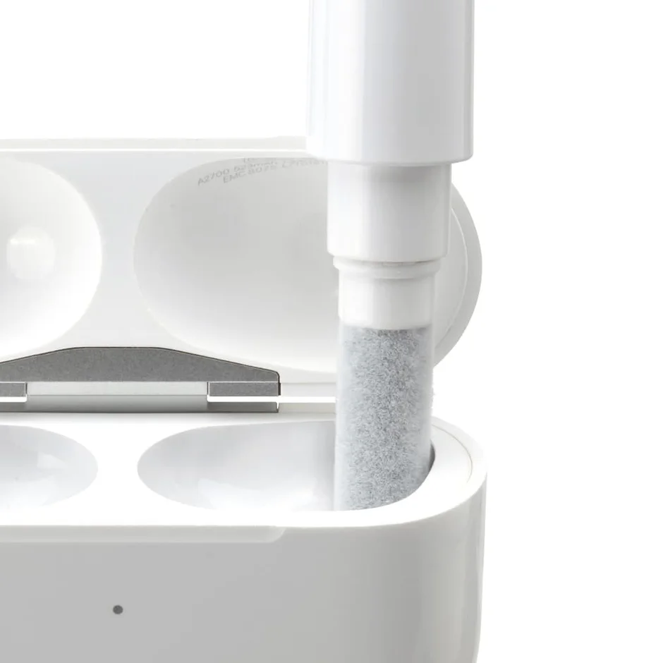 充電ケース清掃イメージ