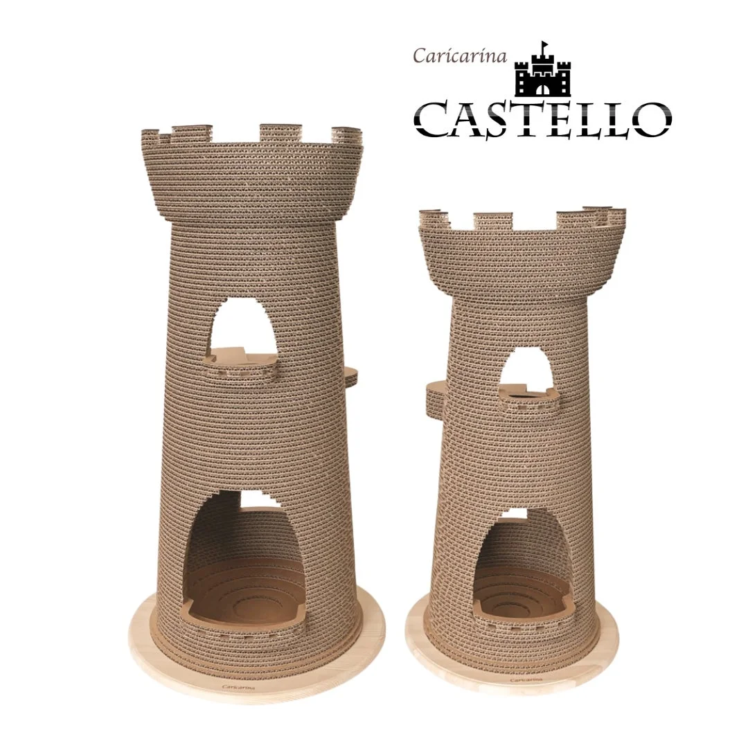 段ボールで作られた城のようなデザインのキャットタワー