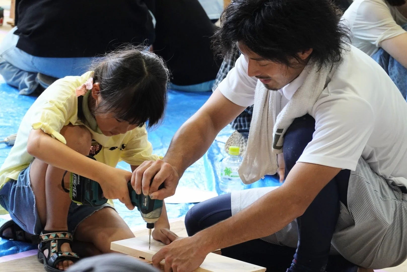 のこぎり体験の様子