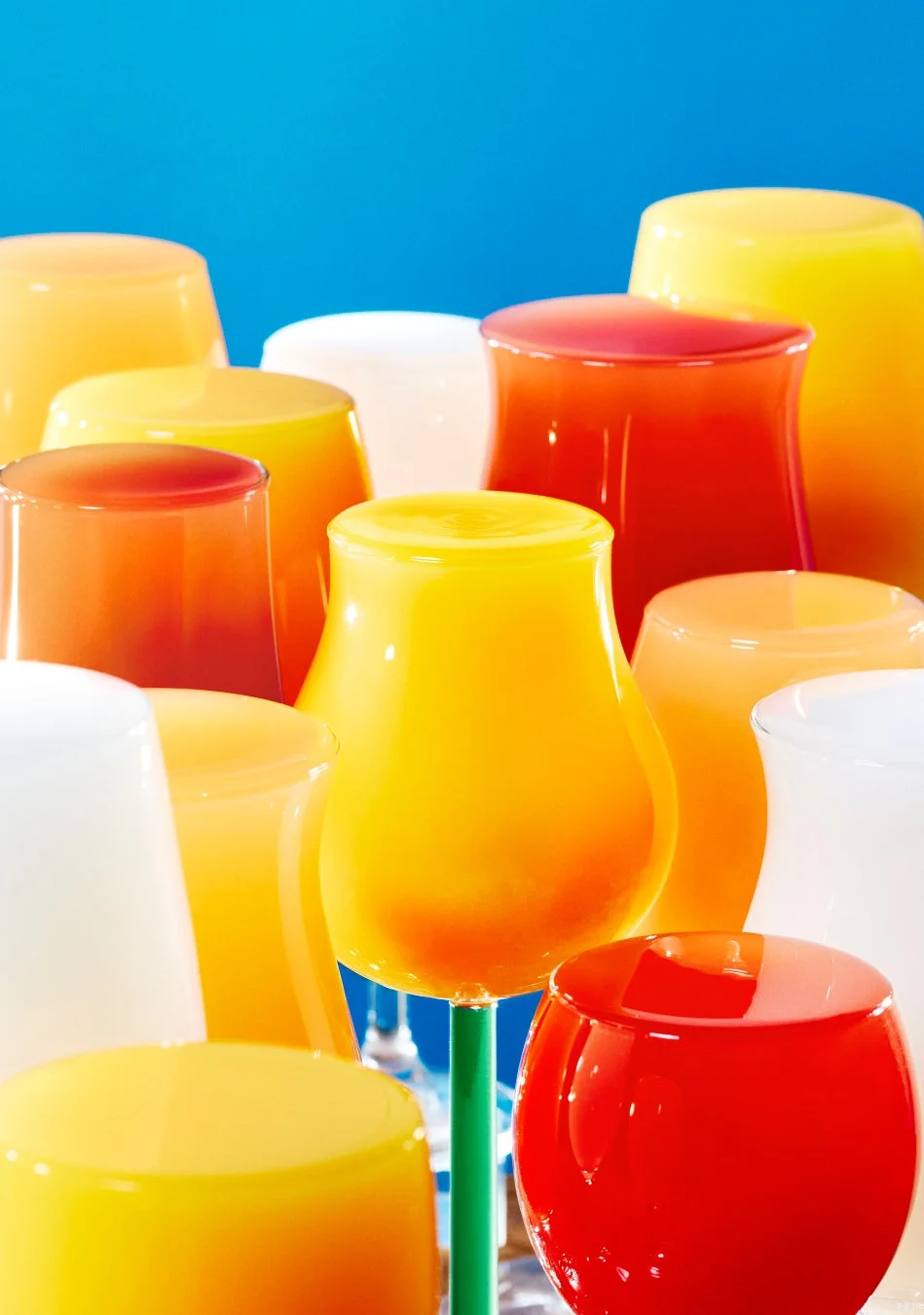 カラフルなガラス製オブジェ