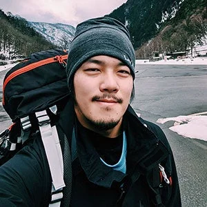 横田裕市氏のポートレート