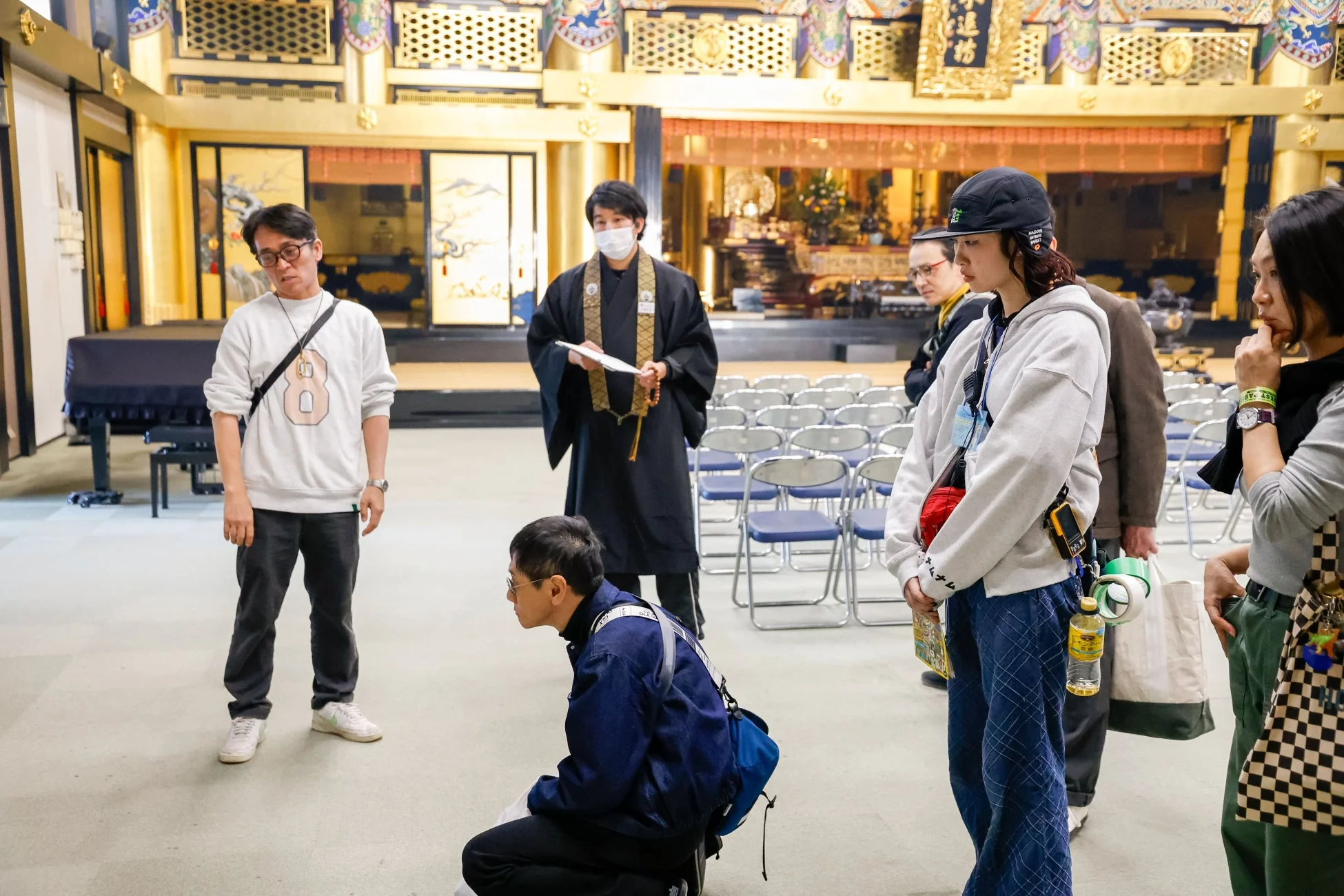 寺院での説明会の様子