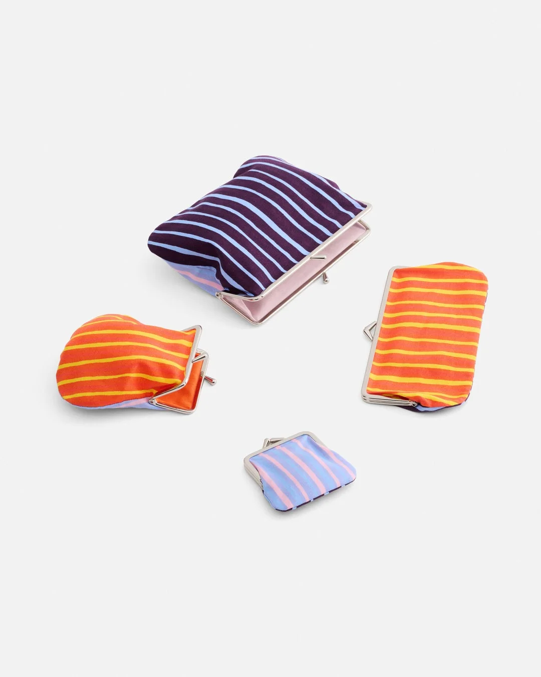 マリメッコのがま口ポーチ