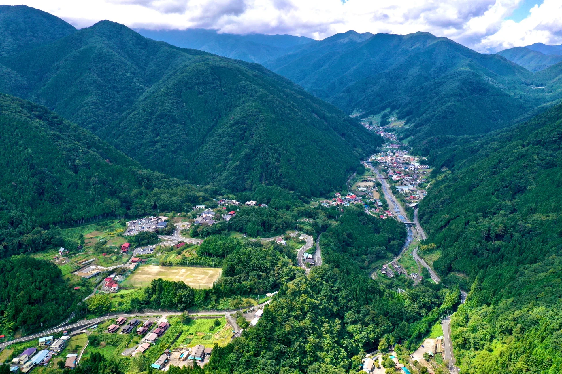 山梨県小菅村の風景