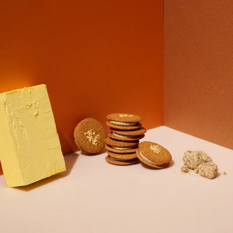 お菓子作りの材料とコクウマチュイール