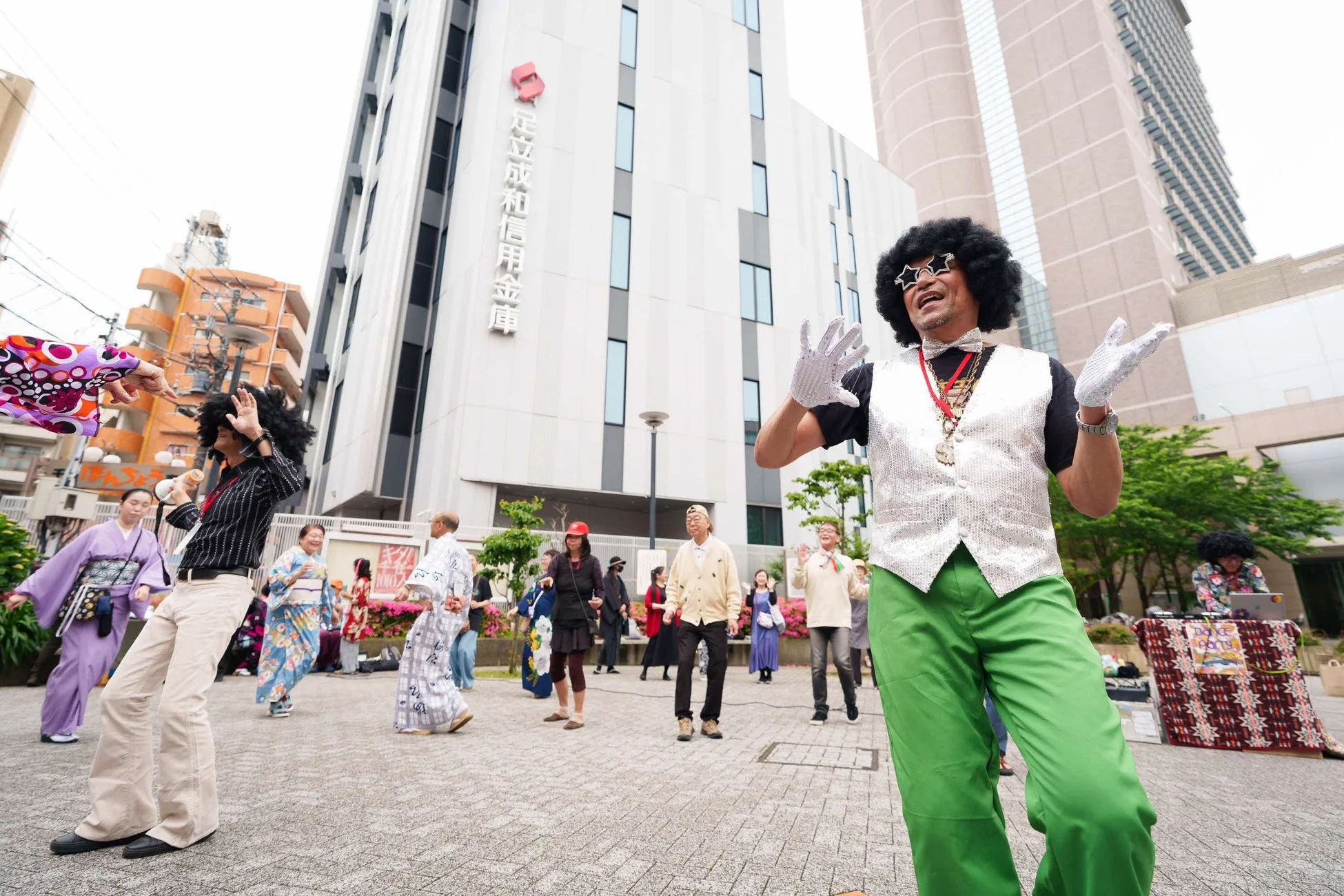 ダンスパフォーマンスの様子