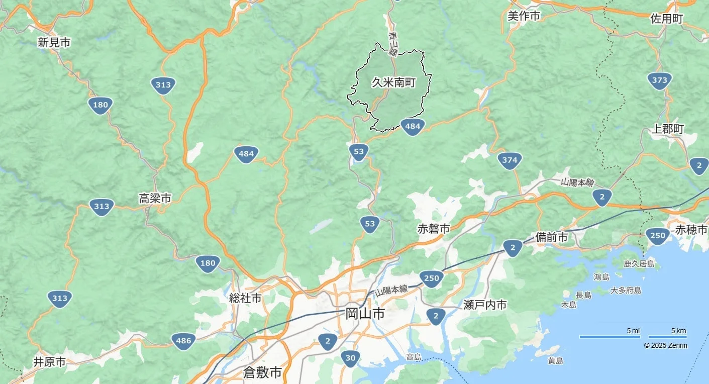 岡山県とその周辺地域の詳細な地図です。岡山、倉敷、新見、高梁、久米南町などの市町村名、国道や県道、高速道路の番号、鉄道路線が示されています。瀬戸内海の島々も描かれており、地理情報が豊富です。著作権はゼンリンです。