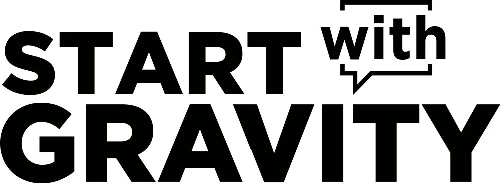 「START with GRAVITY」という文字が大きく表示されたロゴデザインです。「with」の部分は吹き出しの形をした枠で囲まれています。