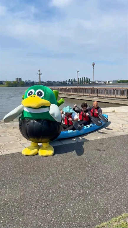 マスコットとカヌー