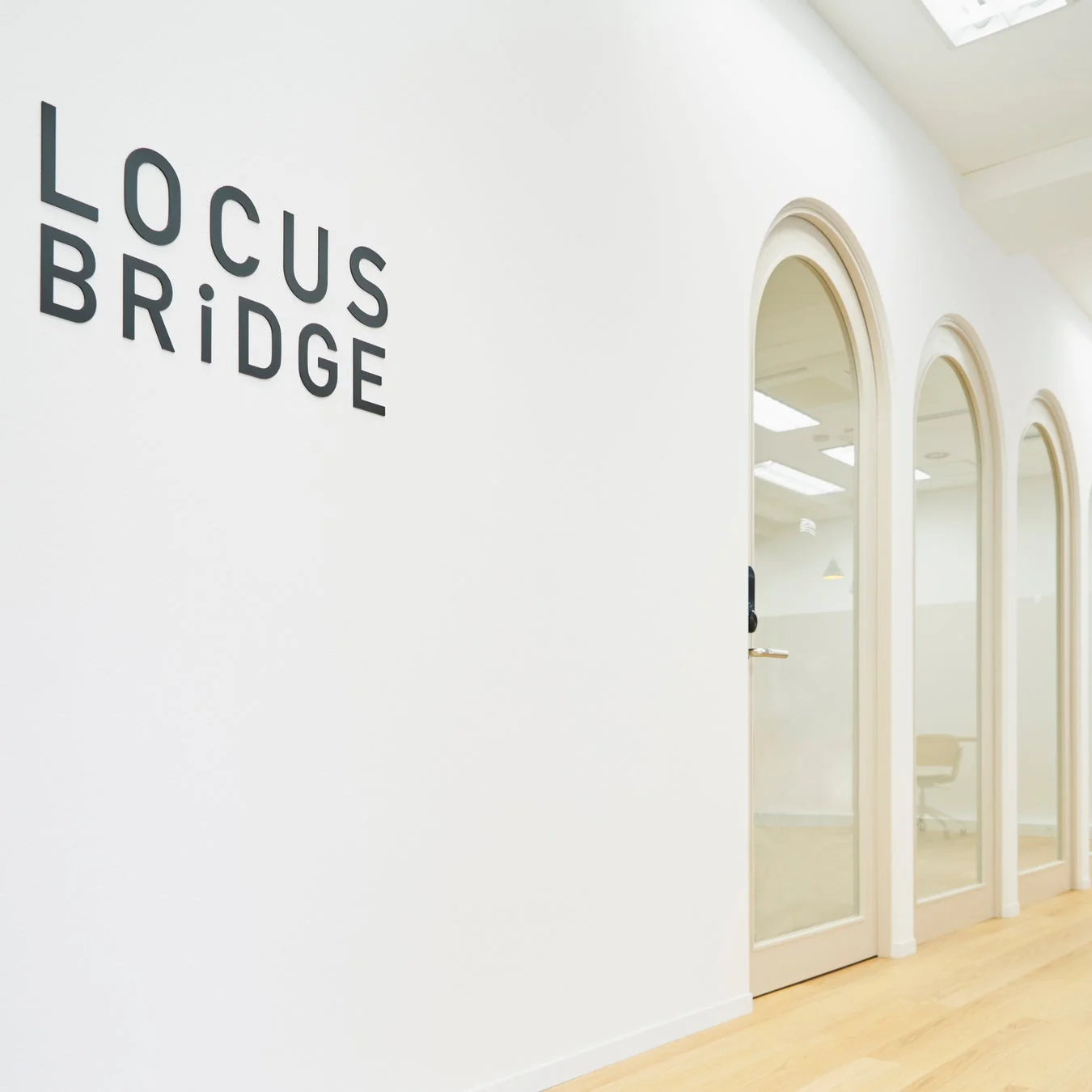 LOCUS BRIDGEのオフィス内部