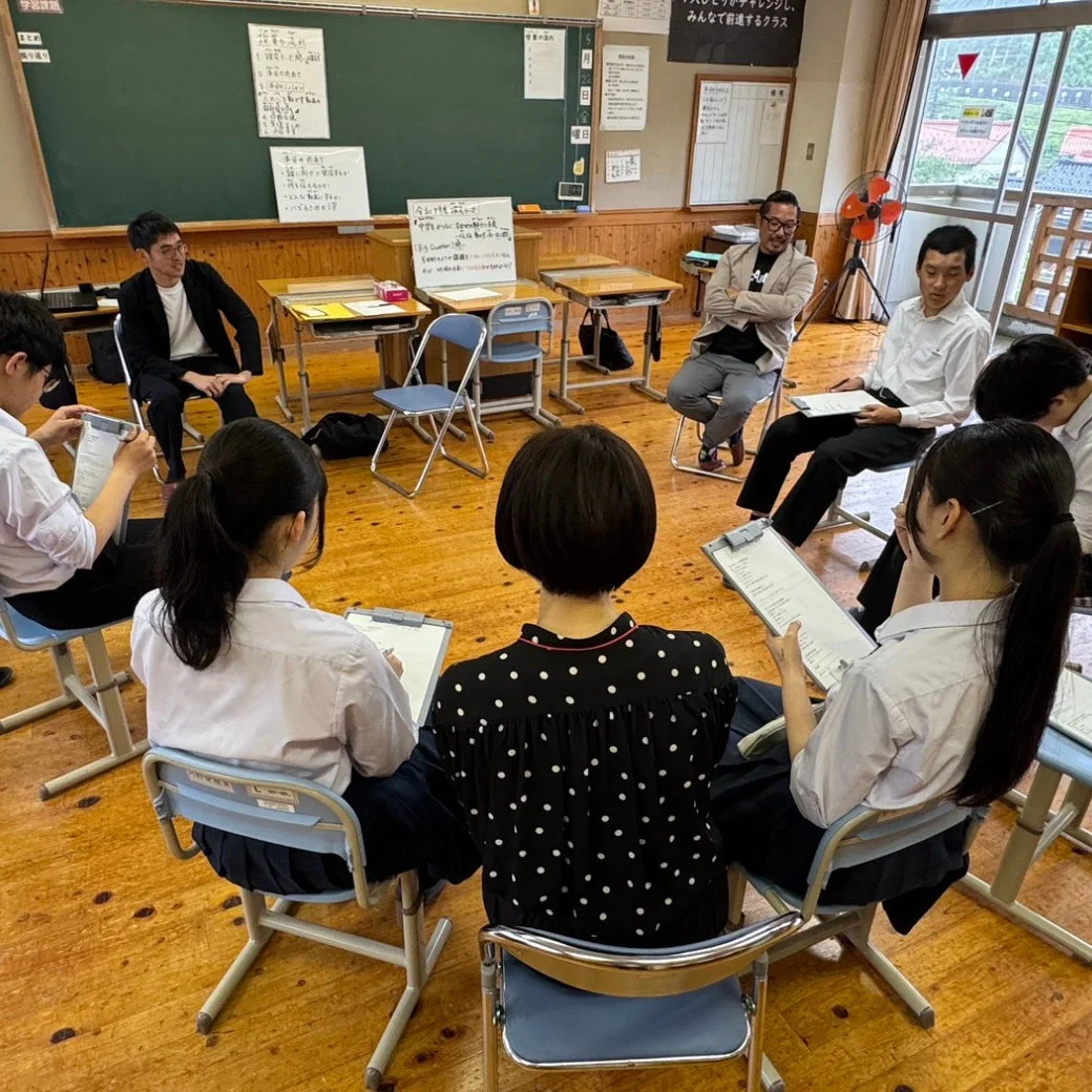 探求学習の授業に参加する様子
