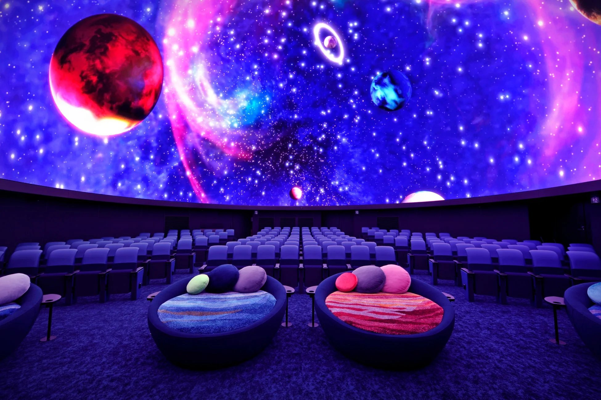 プラネタリウムの内部