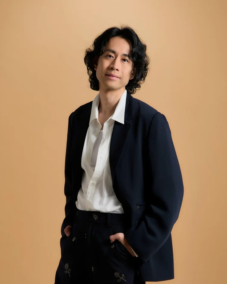 スーツ姿の男性