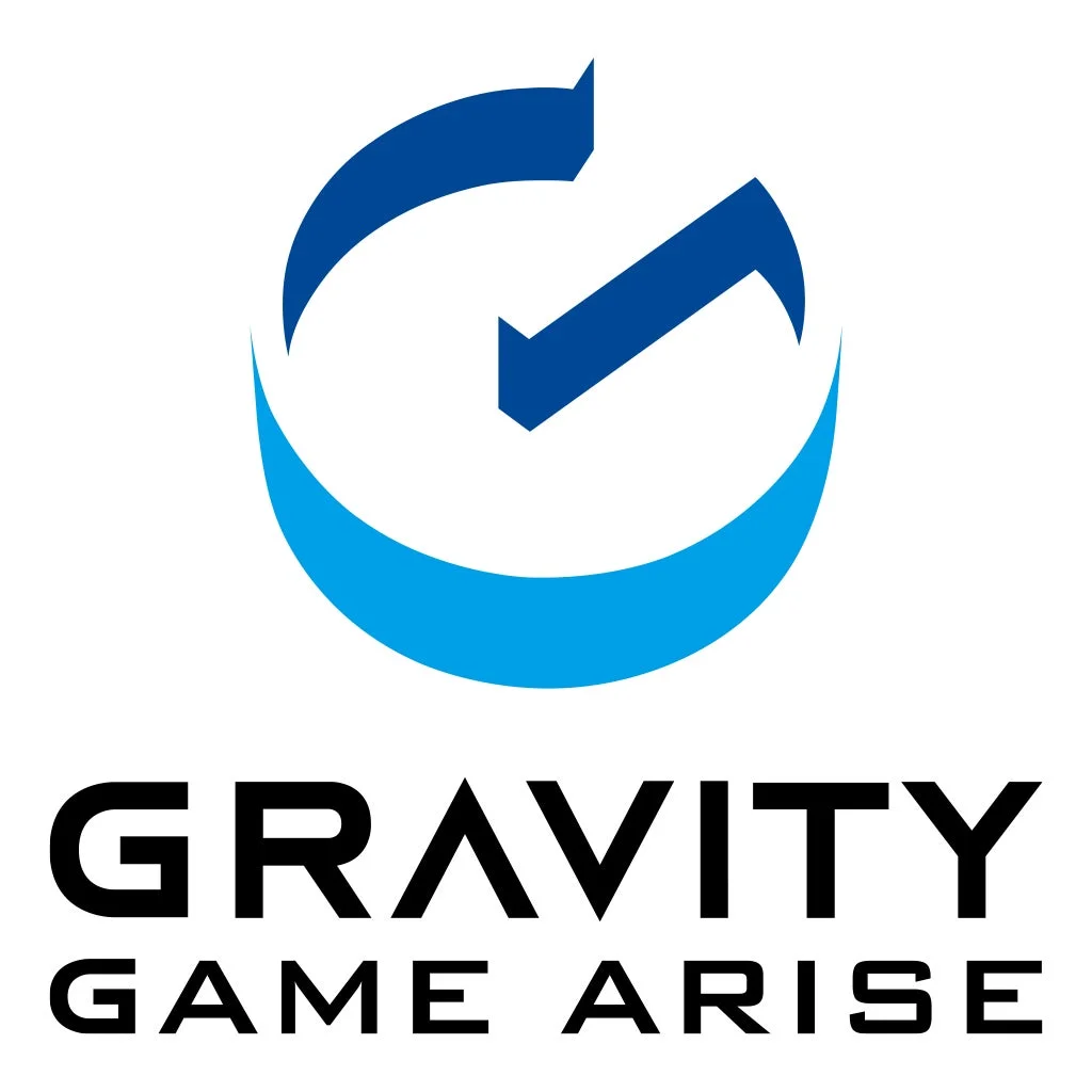 白背景に「GRAVITY GAME ARISE」の黒い文字と、青と水色の曲線で構成されたロゴマークが配置された画像です。ゲーム関連企業のブランドロゴと考えられます。