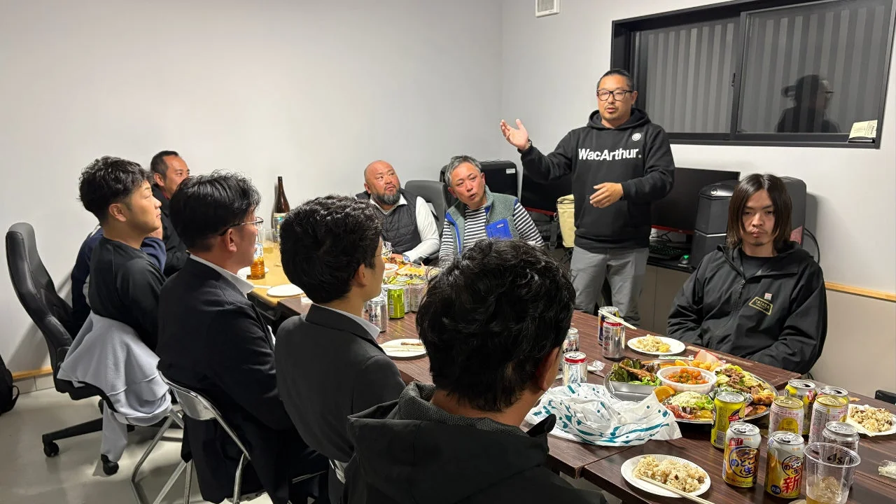 地域での懇親会・会議の様子