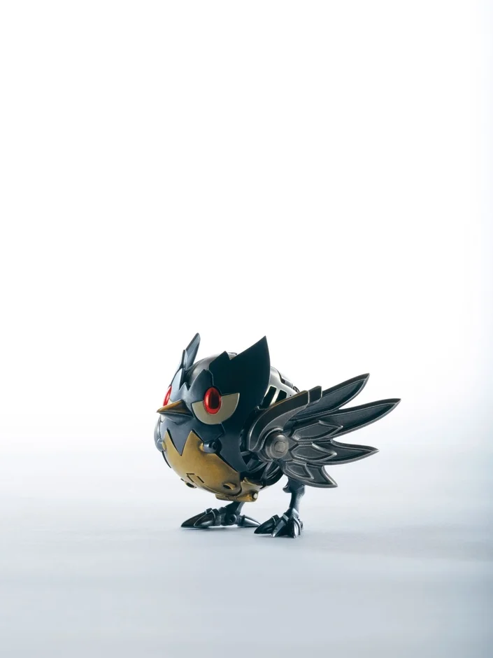 メカニカルな鳥の工芸作品