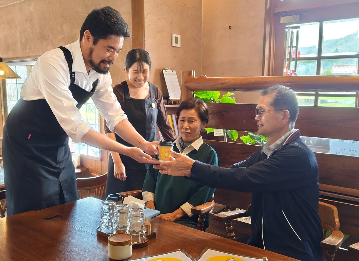 引継ぎセレモニーでのカフェの様子
