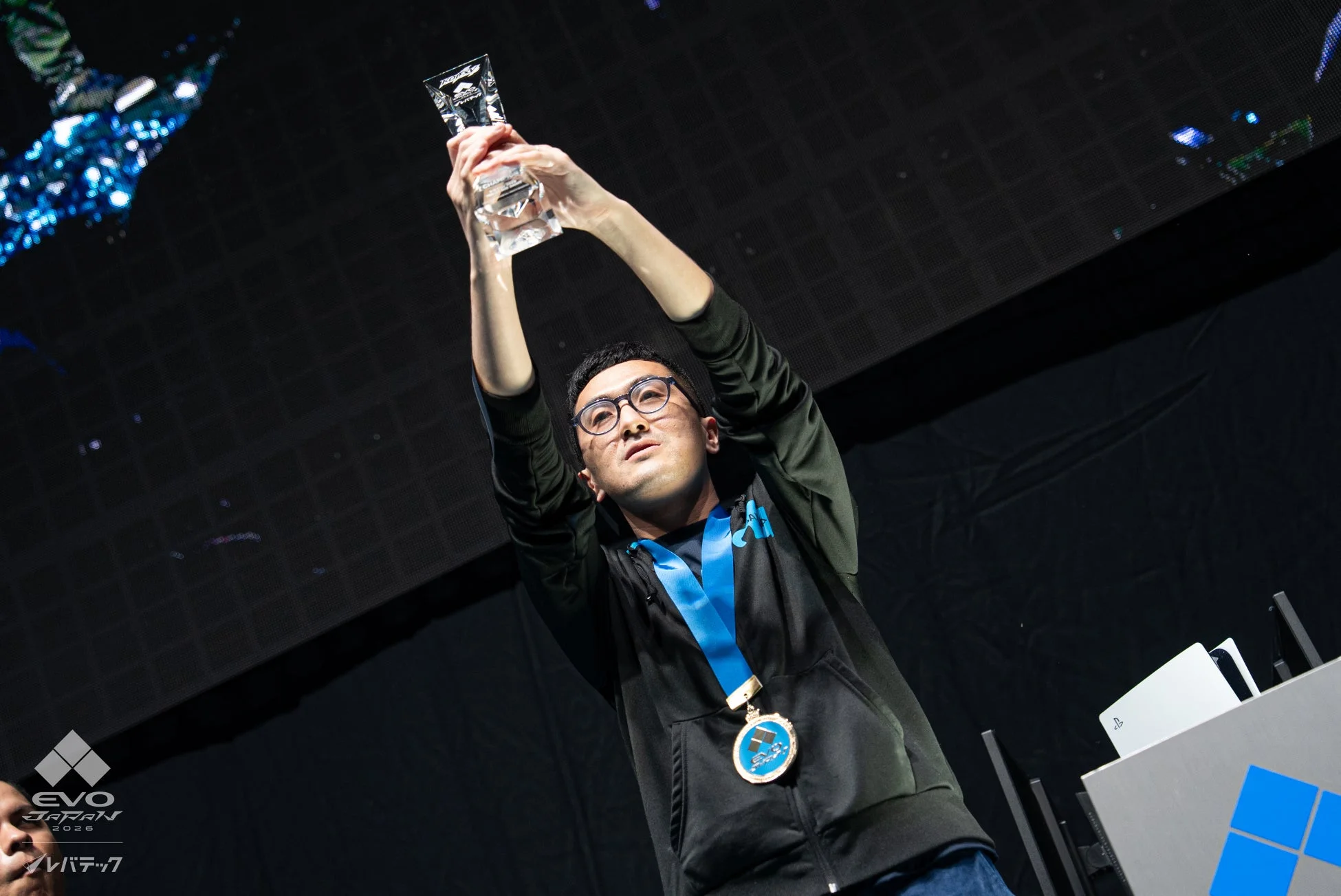 THE KING OF FIGHTERS XV部門優勝のM’選手
