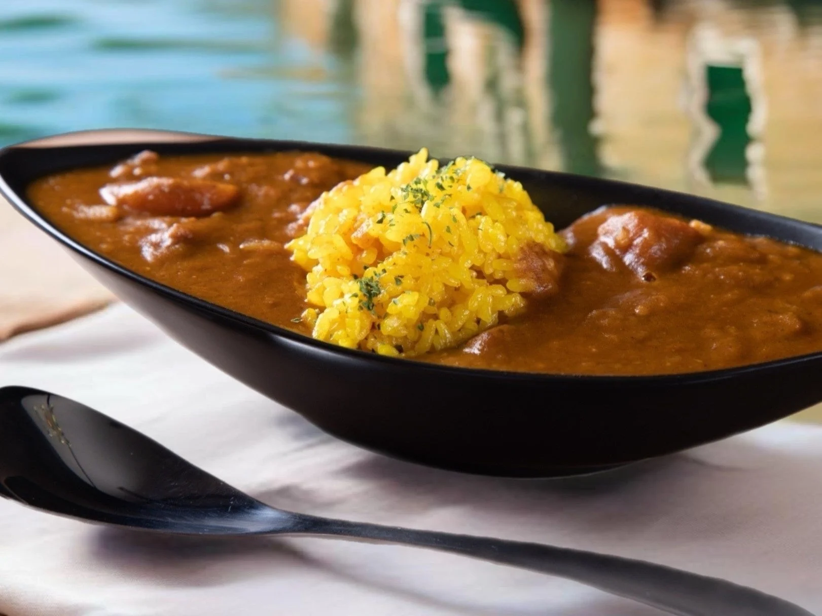 ターメリックライスとカレー
