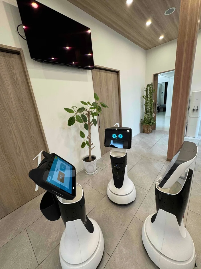 ロボットが働く受付の様子