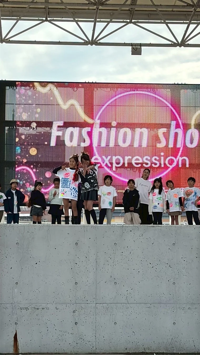 ファッションショーの子供たち