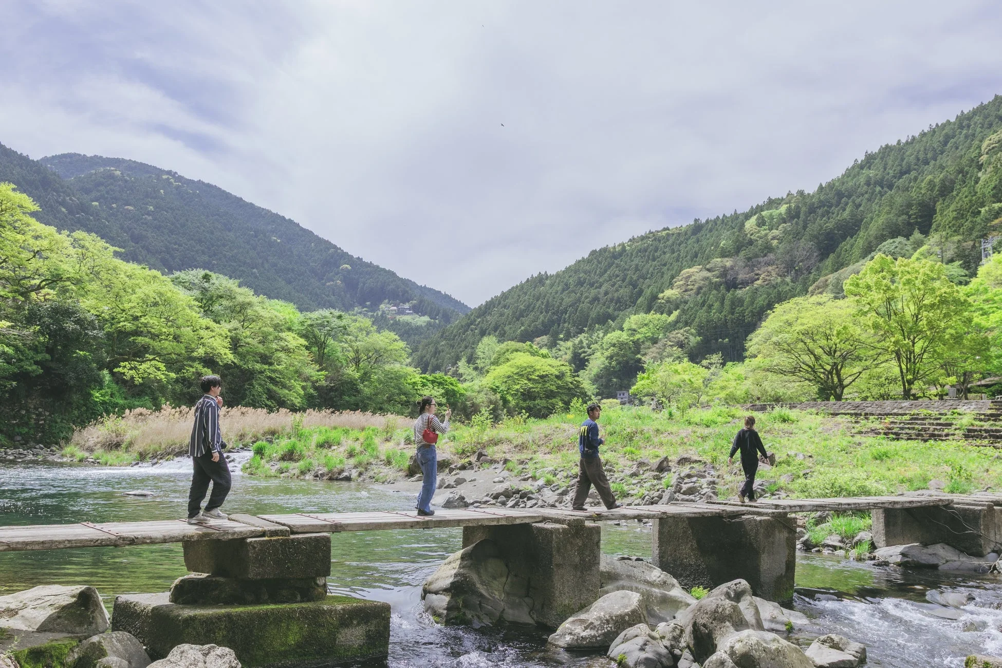 自然,川,橋,山,新緑,人々