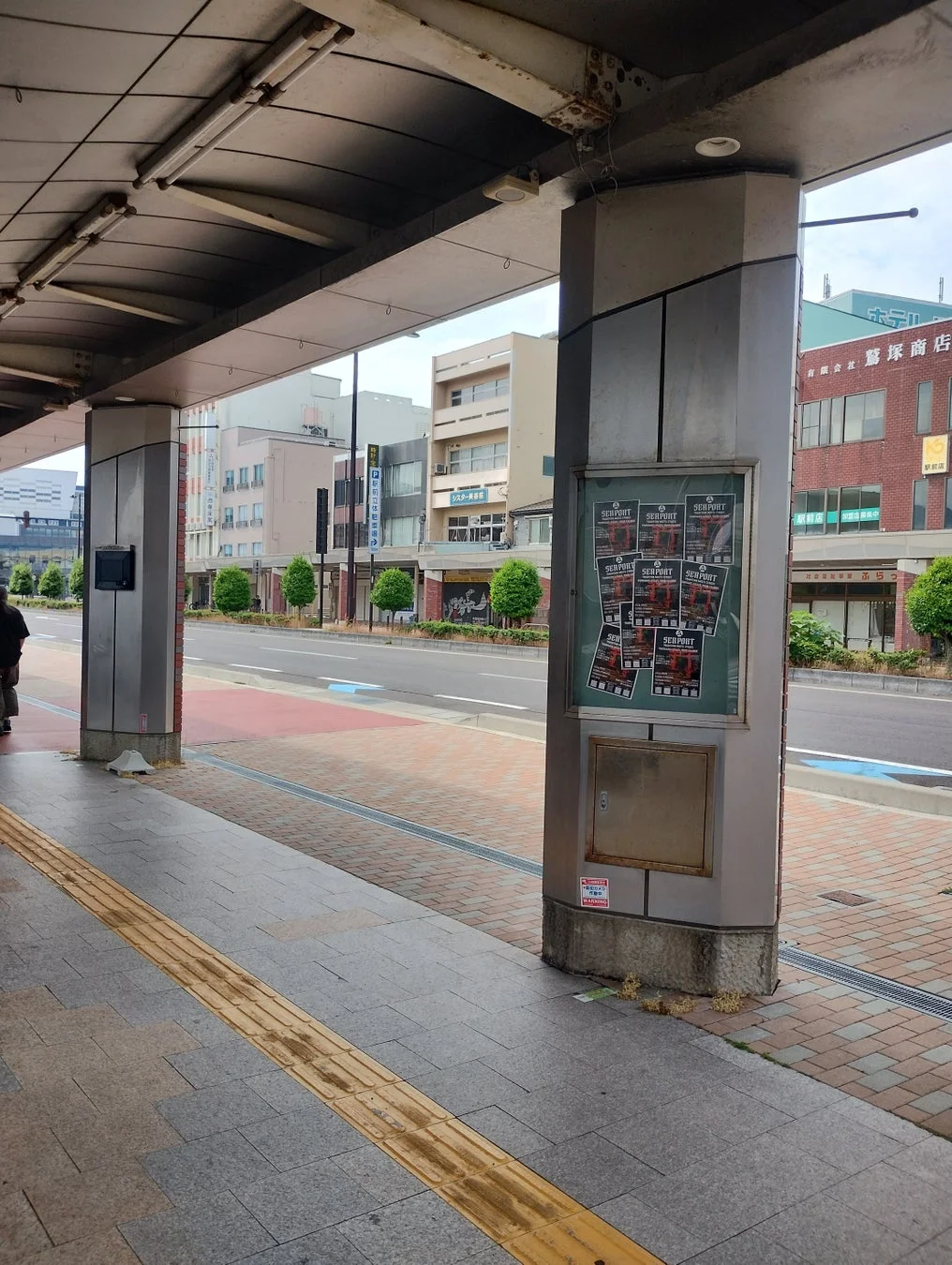 敦賀駅前商店街のSEAPORTポスター
