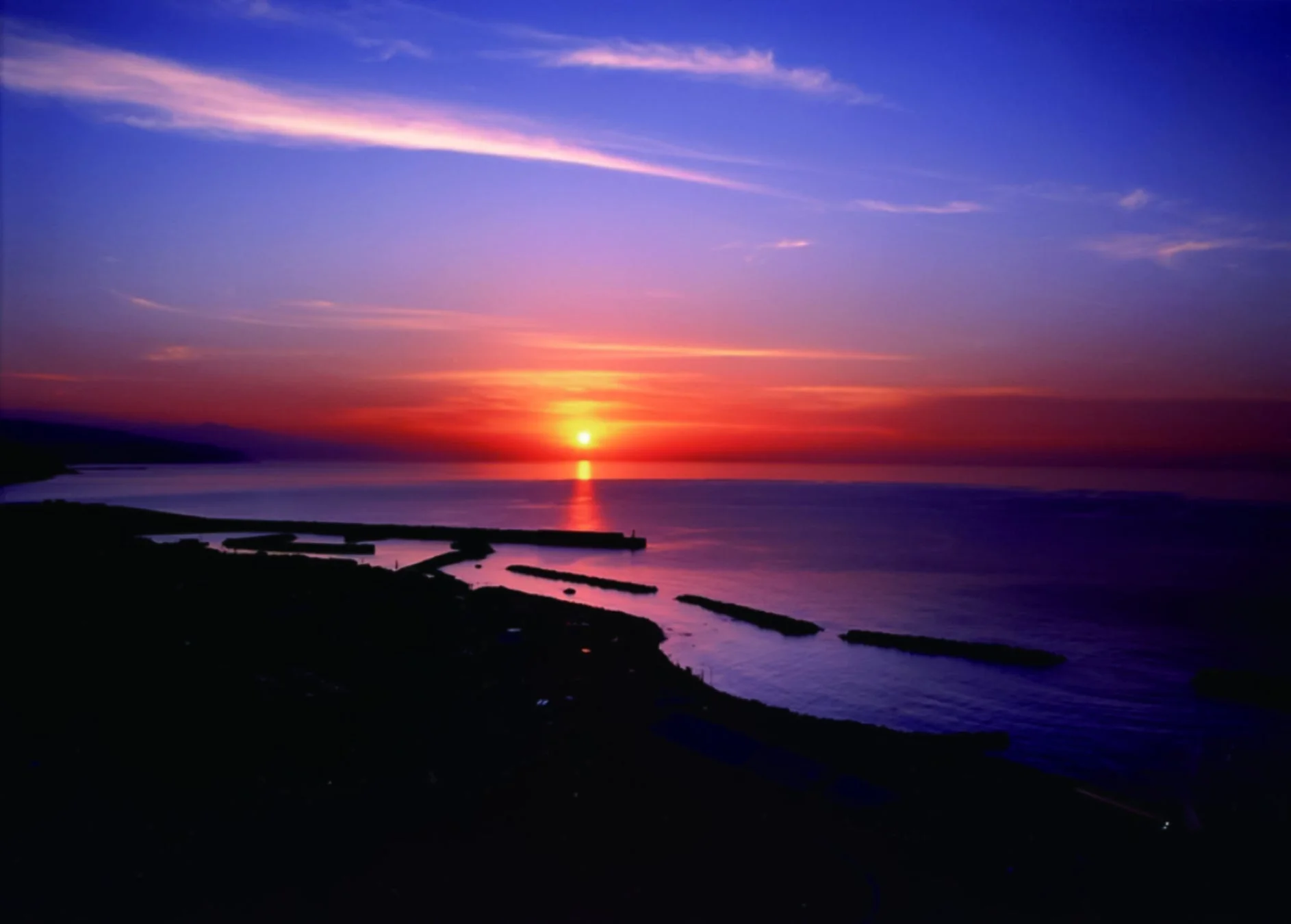 うみてらす名立から望む夕焼け