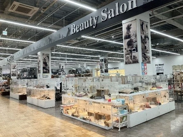 広々としたNICO PET店舗内