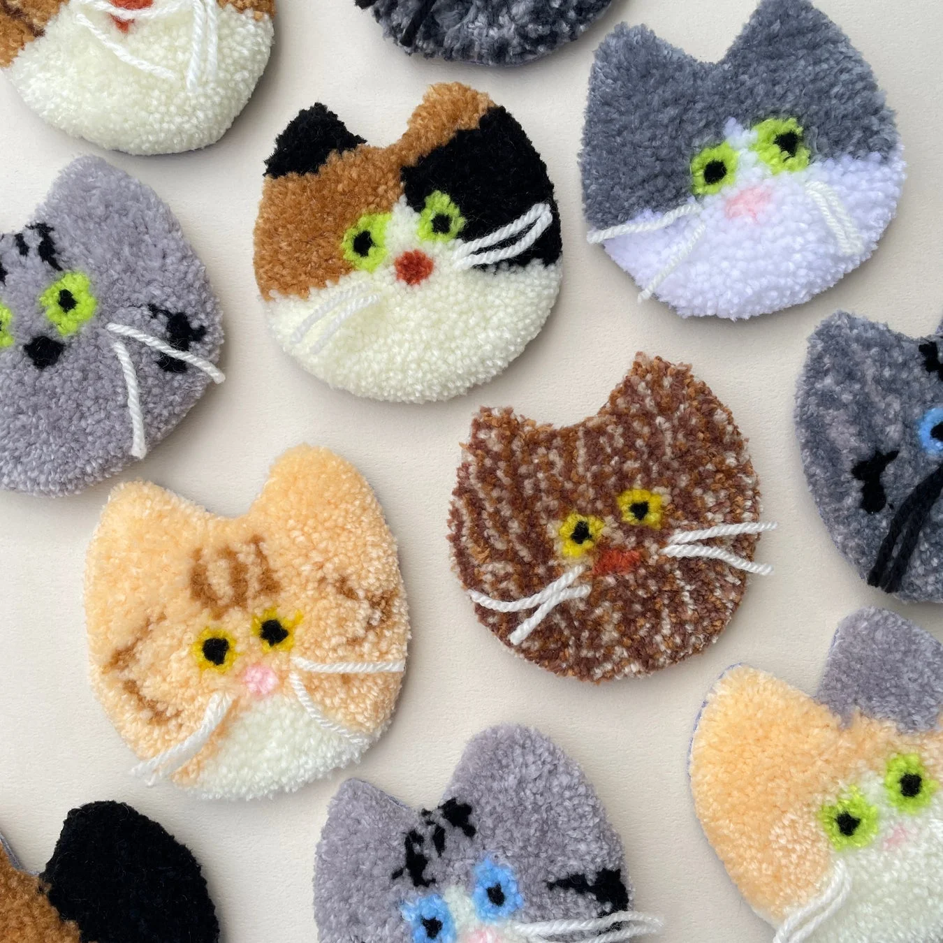 nekonohigeのmini rug