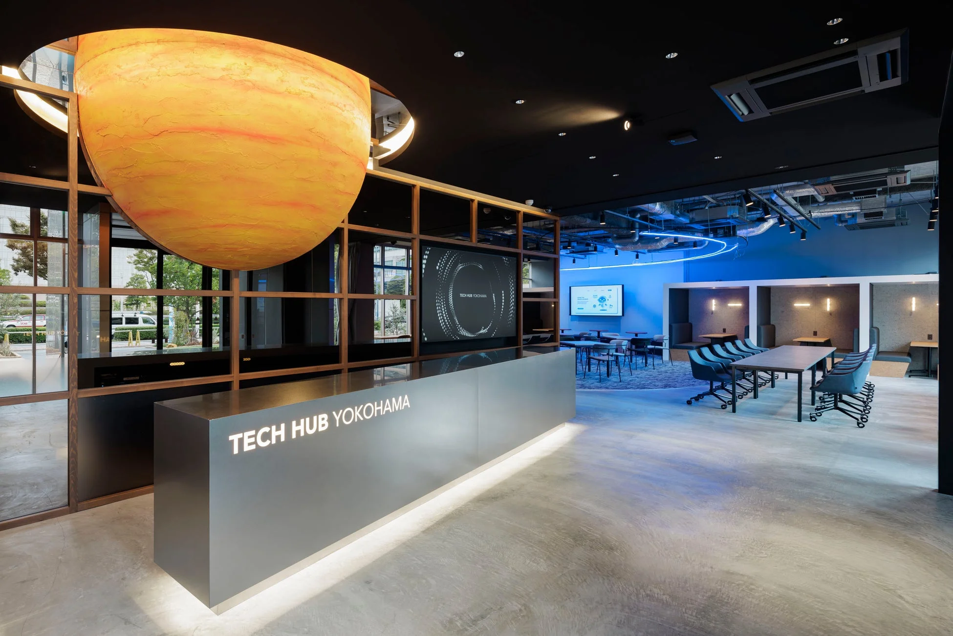 TECH HUB YOKOHAMA内観