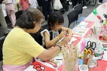 親子でクラフト活動