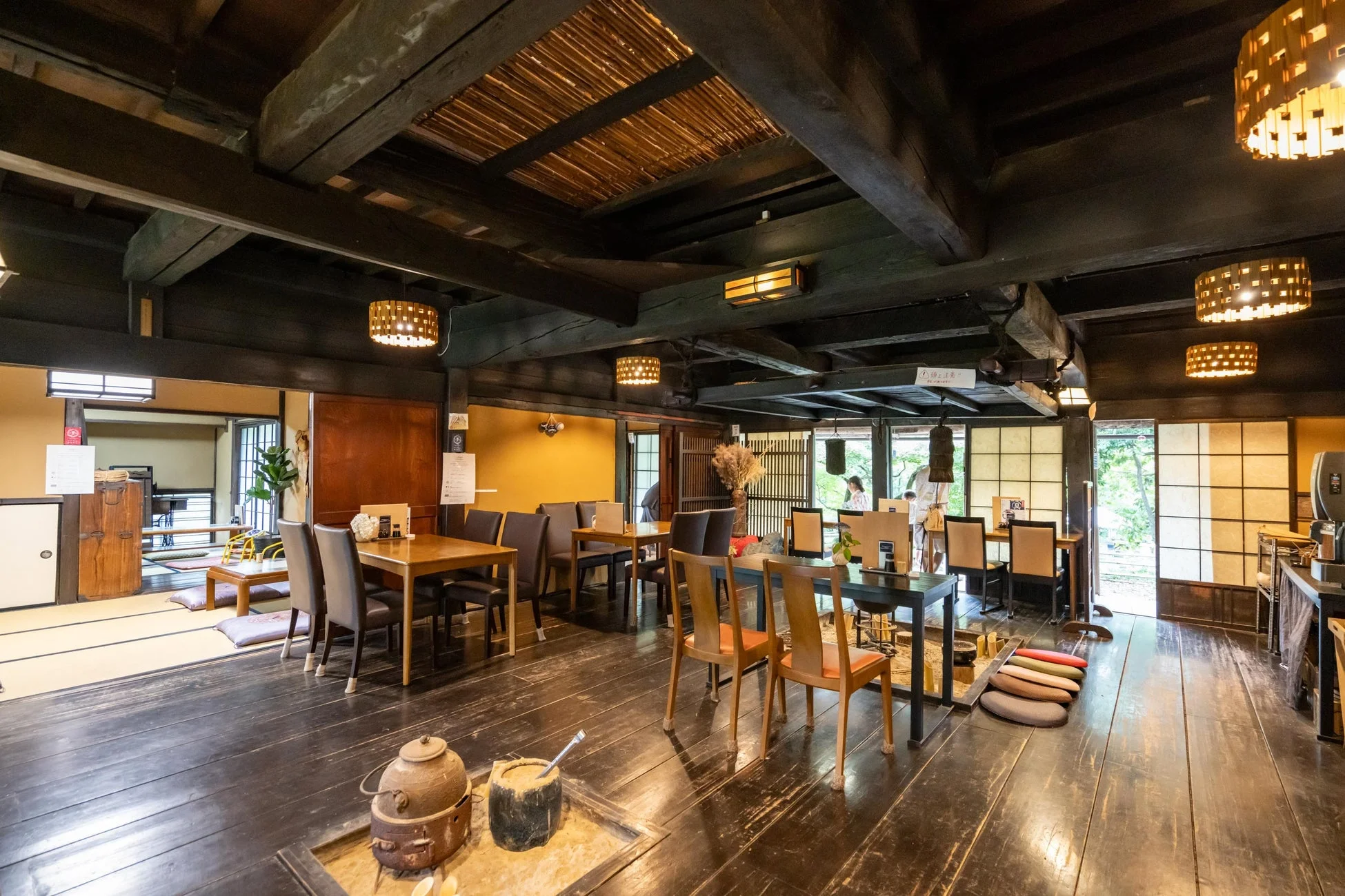 自然薯茶屋の店内風景