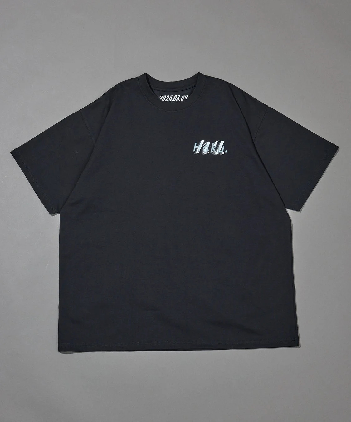 黒のオーバーサイズTシャツ