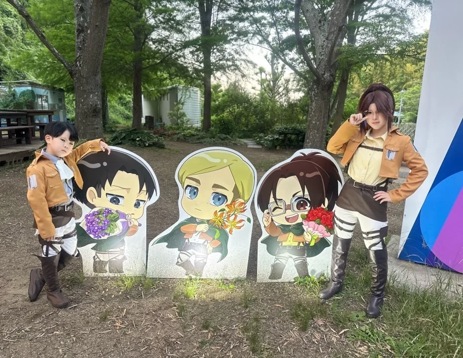 進撃の巨人コスプレとちびキャラパネル