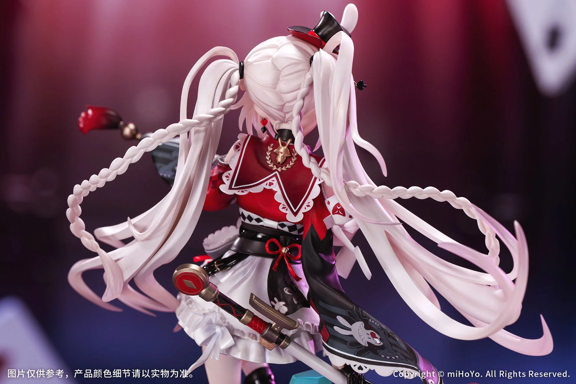 火花フィギュア 後ろ姿