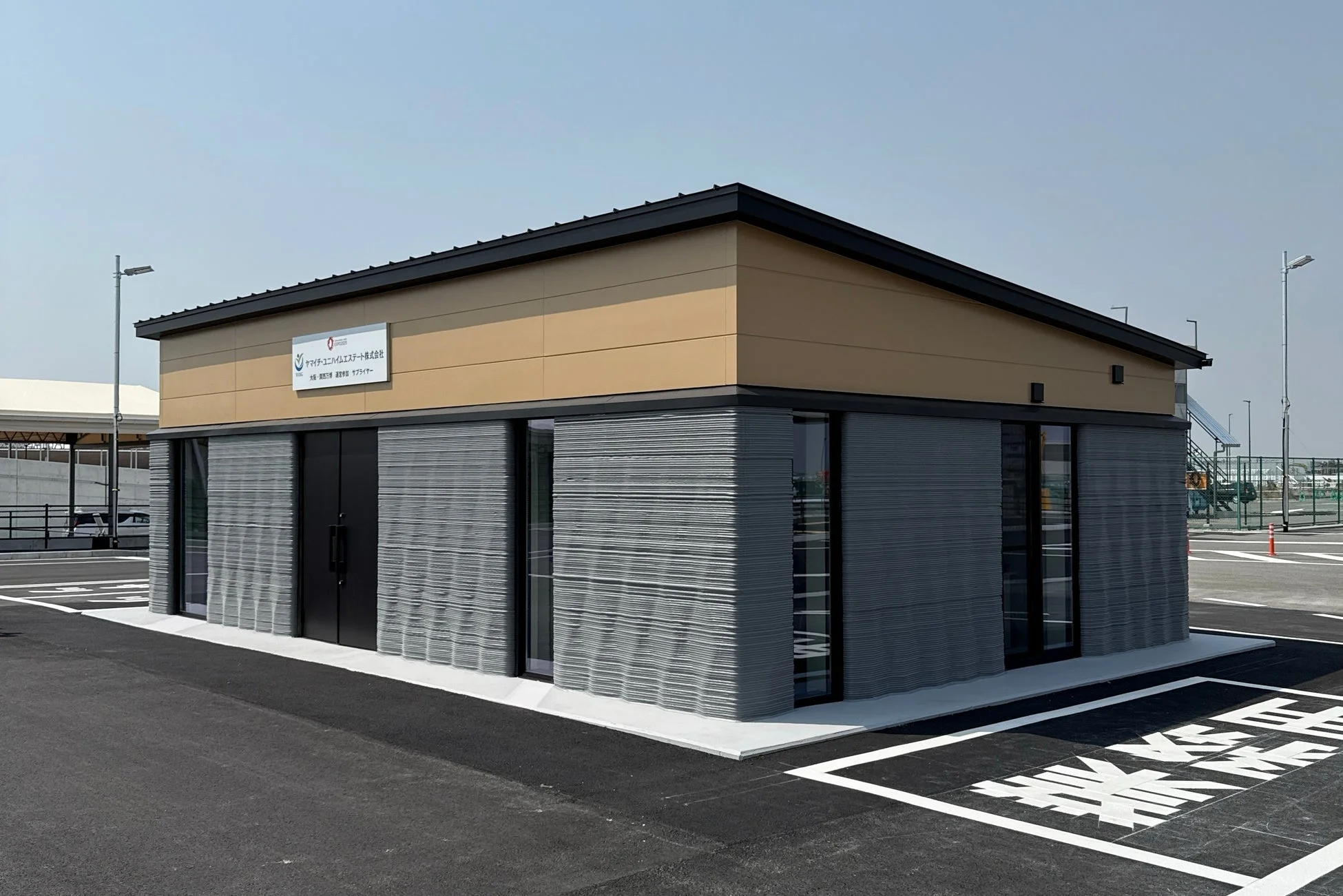 3Dプリンターで建設されたとみられるモダンな建物