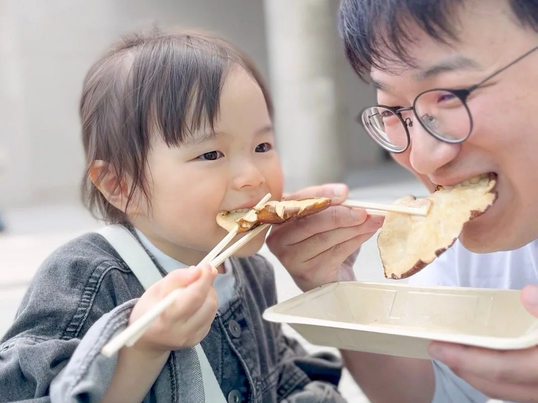 親子で楽しむ様子